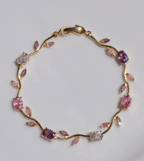 Sale Share :    Tulip Flower Bracelet